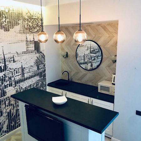 Vip Apartment History ลวีฟ ภายนอก รูปภาพ