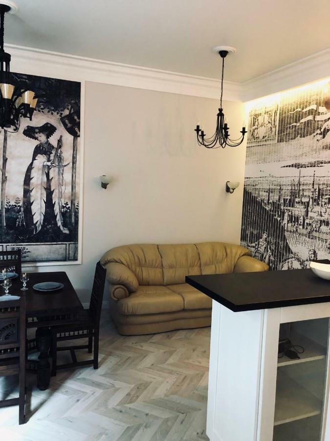 Vip Apartment History ลวีฟ ภายนอก รูปภาพ